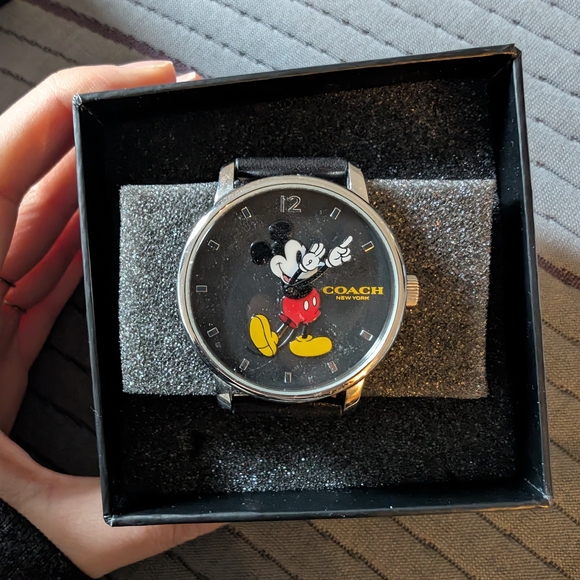 EUC 2016 Coach Mickey Mouse Black Leather Watch - Picture 3 of 9